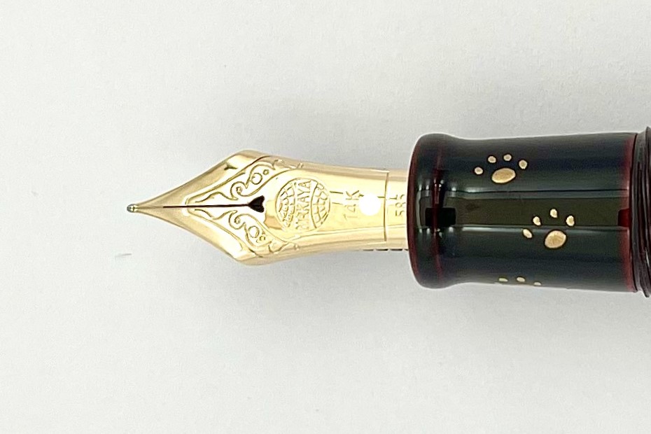 NakayaPiccoloCigarKuroTamenuriwith6PawsFountainPen_J